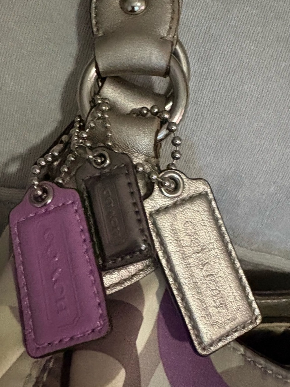 Coach Optic 10 Lavender Hobo - Picture 3 of 10
